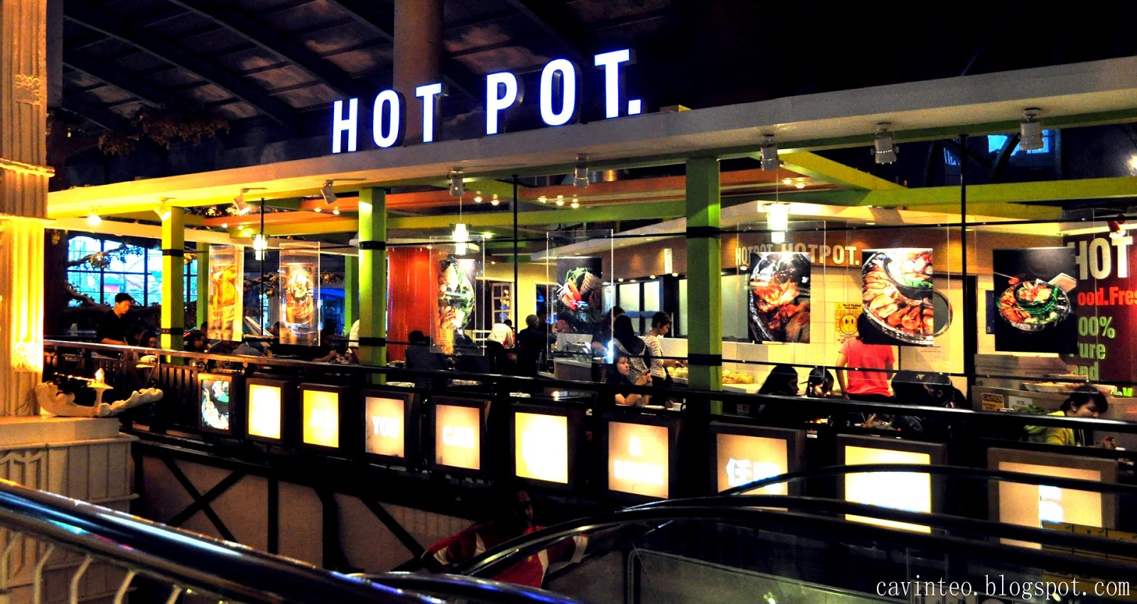 Entree Kibbles Hot Pot (Steamboat & Barbecue) above the clouds Hotel